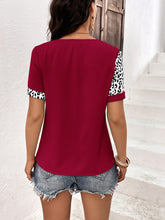 Load image into Gallery viewer, Leopard Round Neck Short Sleeve Tee