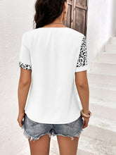 Load image into Gallery viewer, Leopard Round Neck Short Sleeve Tee