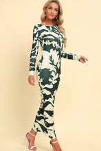 Load image into Gallery viewer, Printed Backless Long Sleeve Maxi Dress
