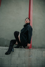 Load image into Gallery viewer, Raya Reon Turtleneck Loose Denim Sweatshirt