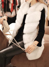 Load image into Gallery viewer, Epona Faux Fur Vest