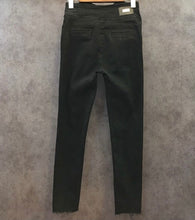 Load image into Gallery viewer, High Waist Beaded Ankle Length Jeans