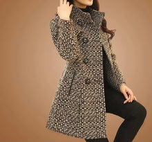 Load image into Gallery viewer, Sandra Turtleneck Tweed Coat
