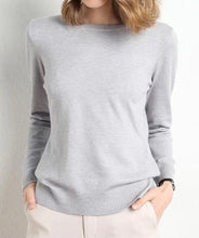 Load image into Gallery viewer, Iris Slim O-Neck Cashmere Blend Sweater