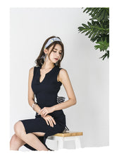 Load image into Gallery viewer, Jada Black Knitted Midi Dress