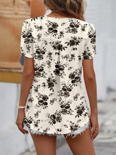 Load image into Gallery viewer, Ruche V-Neck Petal Sleeve Top