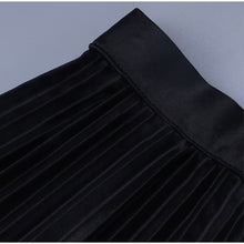 Load image into Gallery viewer, High Waist Black Pleated Mini Skirt
