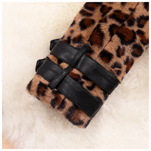 Load image into Gallery viewer, Short Lamb Fur Collar Leopard Jacket