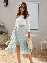 Load image into Gallery viewer, Delya Printed Ruffled Midi Skirt
