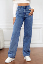 Load image into Gallery viewer, Junia Straight Leg Denim Jeans
