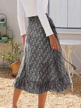 Load image into Gallery viewer, Delya Printed Ruffled Midi Skirt
