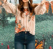 Load image into Gallery viewer, Chantria Long Sleeve Floral Blouse
