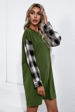 Load image into Gallery viewer, Sira Plaid Sleeve Contrast T-Shirt Dress
